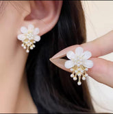 ZJX-162 Flower Pearl Korean Earrings – Gold Floral Drop Earrings