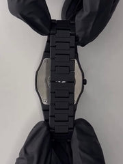 Black Minimalist Analog Aura Watch – Stainless Steel Strap with Butterfly Clasp